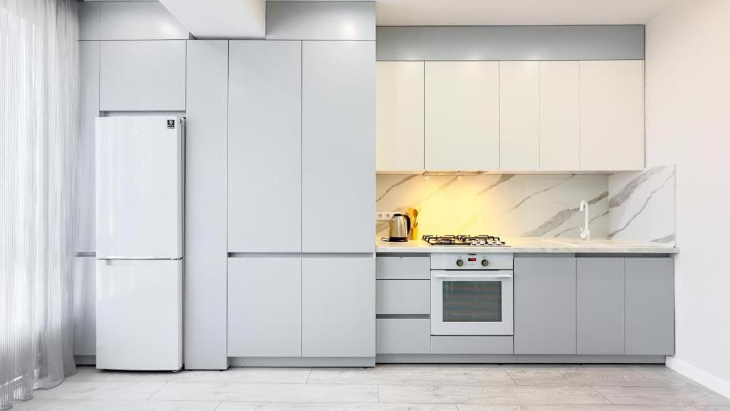 Glass New Apartments Ultracentral キシナウ エクステリア 写真