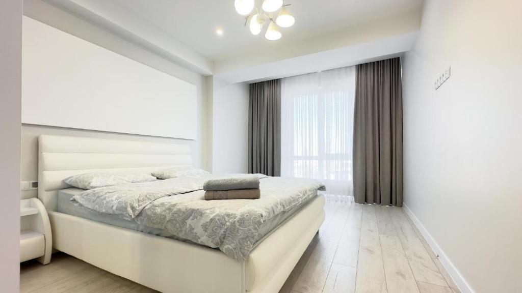 Glass New Apartments Ultracentral キシナウ エクステリア 写真