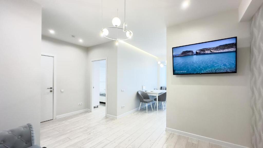 Glass New Apartments Ultracentral キシナウ エクステリア 写真